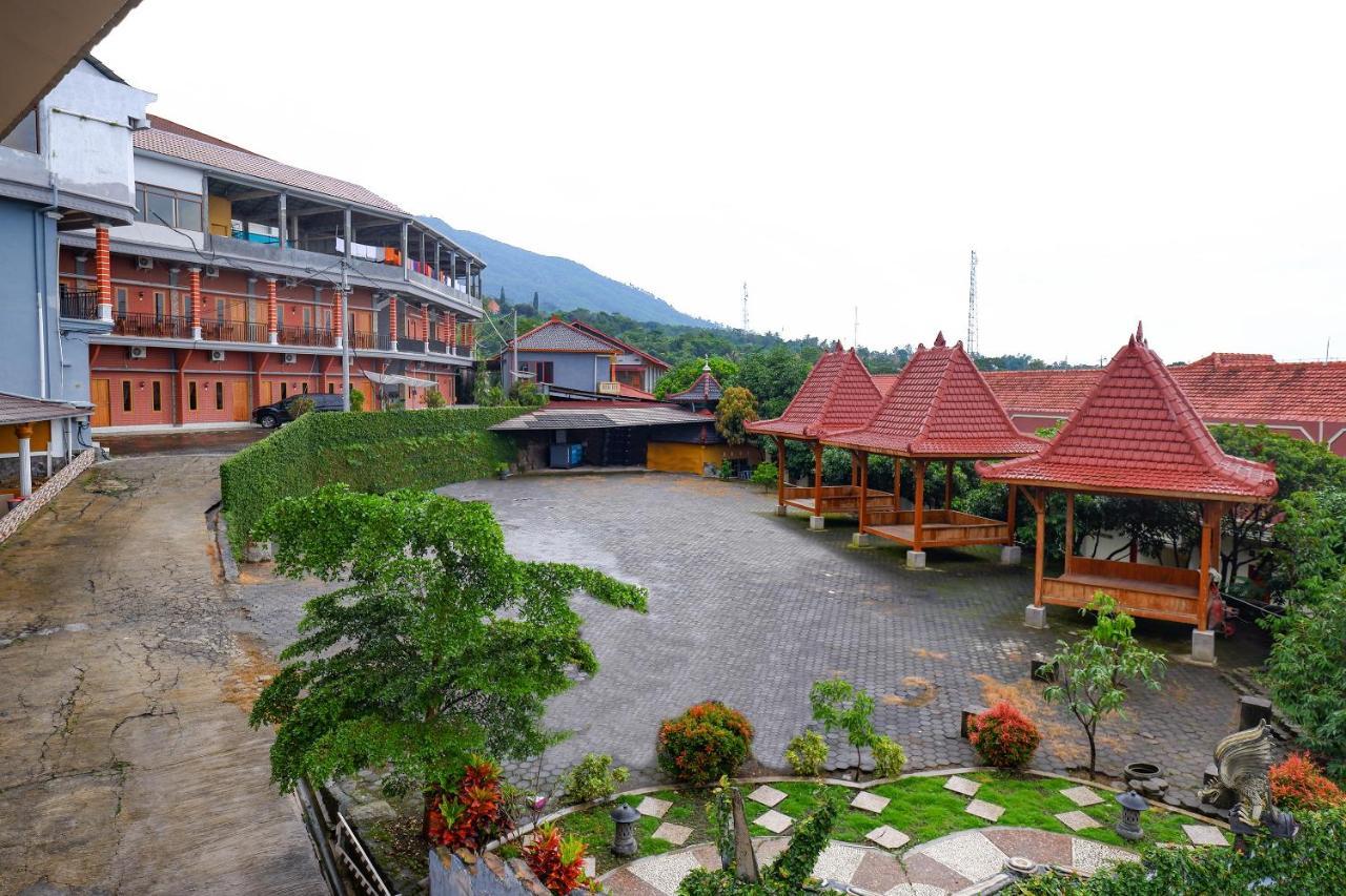 Oyo 3125 Hotel Taman Sari Семаранг Екстер'єр фото